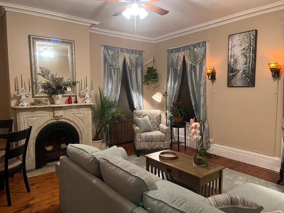 1 Bedroom Private Victorian Apt In Convenient City Location On 5 Acre, Sleeps 4 Пъкипсий Екстериор снимка