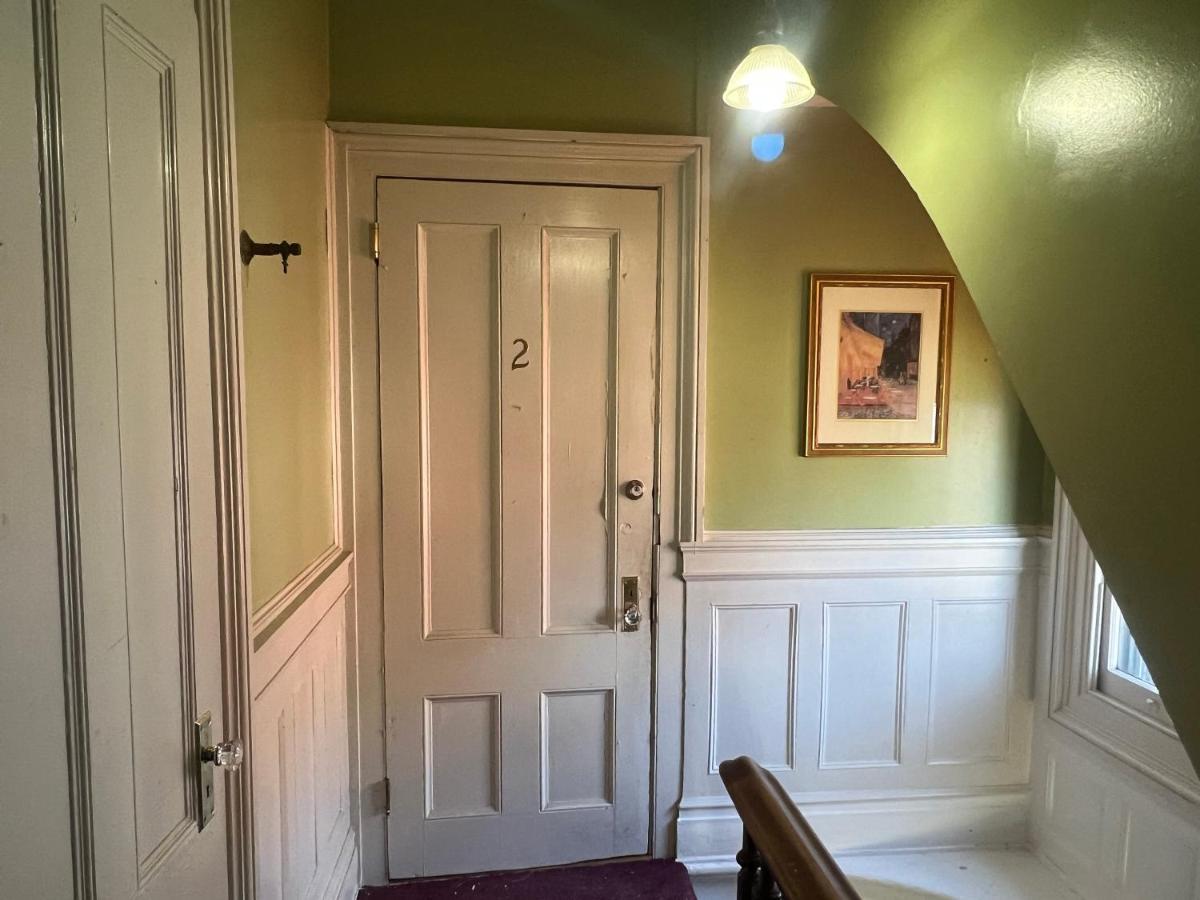 1 Bedroom Private Victorian Apt In Convenient City Location On 5 Acre, Sleeps 4 Пъкипсий Екстериор снимка