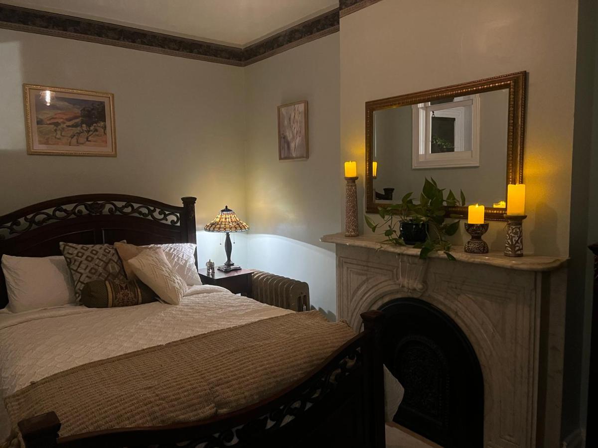 1 Bedroom Private Victorian Apt In Convenient City Location On 5 Acre, Sleeps 4 Пъкипсий Екстериор снимка