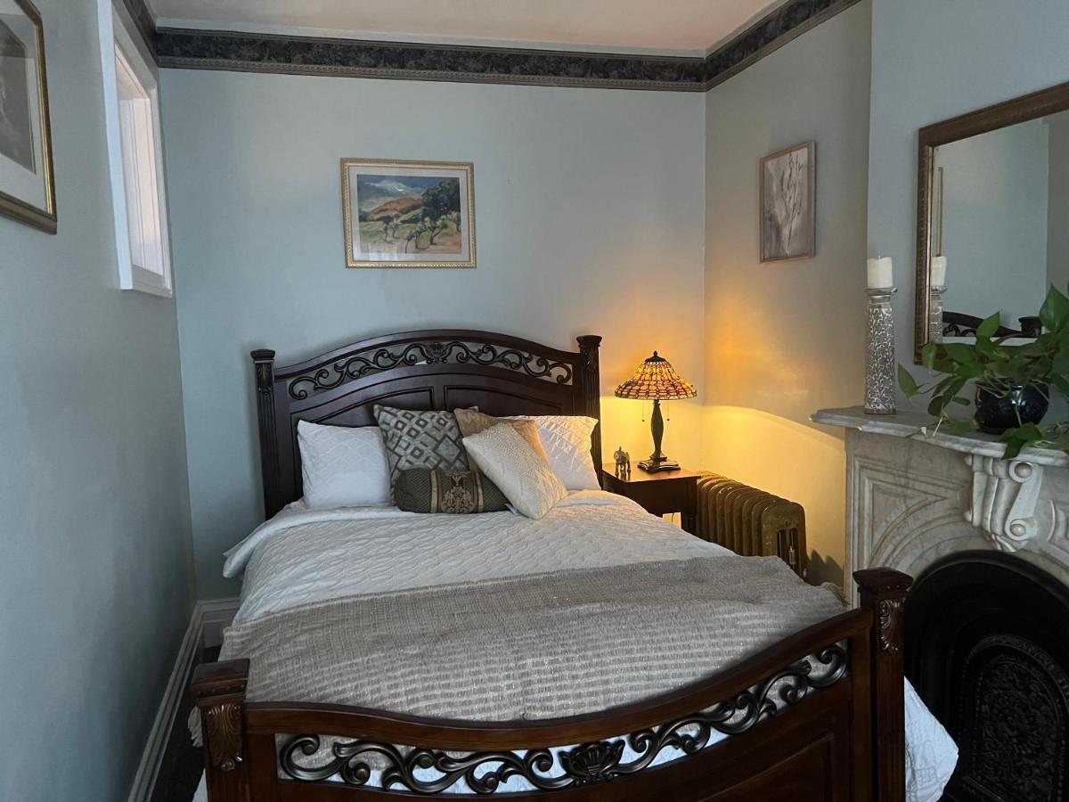 1 Bedroom Private Victorian Apt In Convenient City Location On 5 Acre, Sleeps 4 Пъкипсий Екстериор снимка